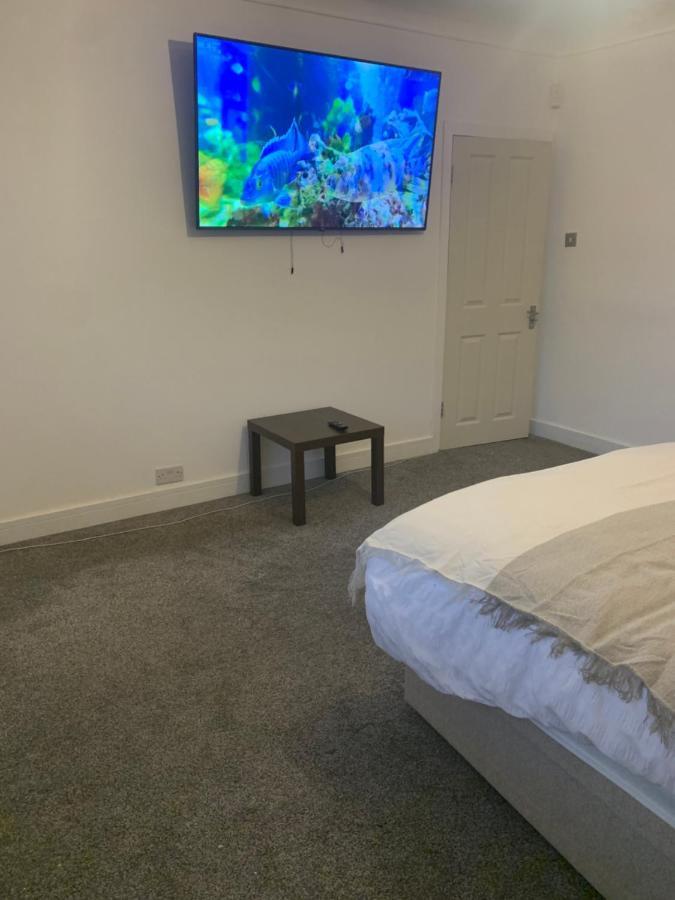 Wandsworth, South London Deluxe King Room 1 Extérieur photo